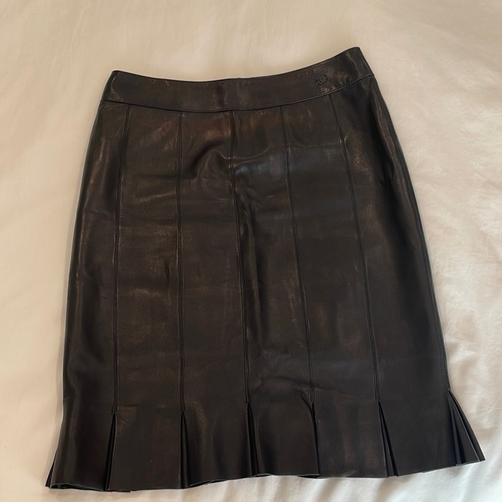 CHANEL leather pencil skirt